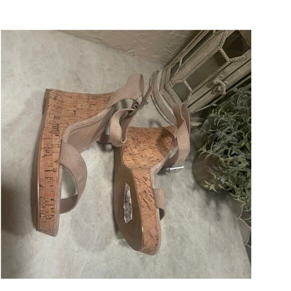 Charles David wedge sandals sz 10 NEW - Picture 7 of 12
